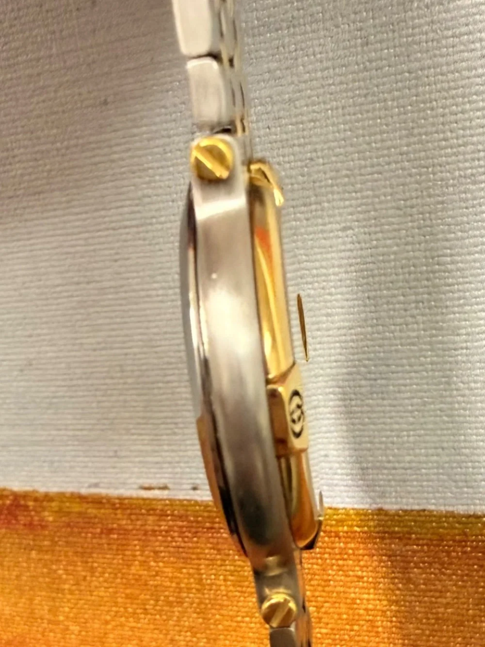 Authentic Gucci 9000M Watch